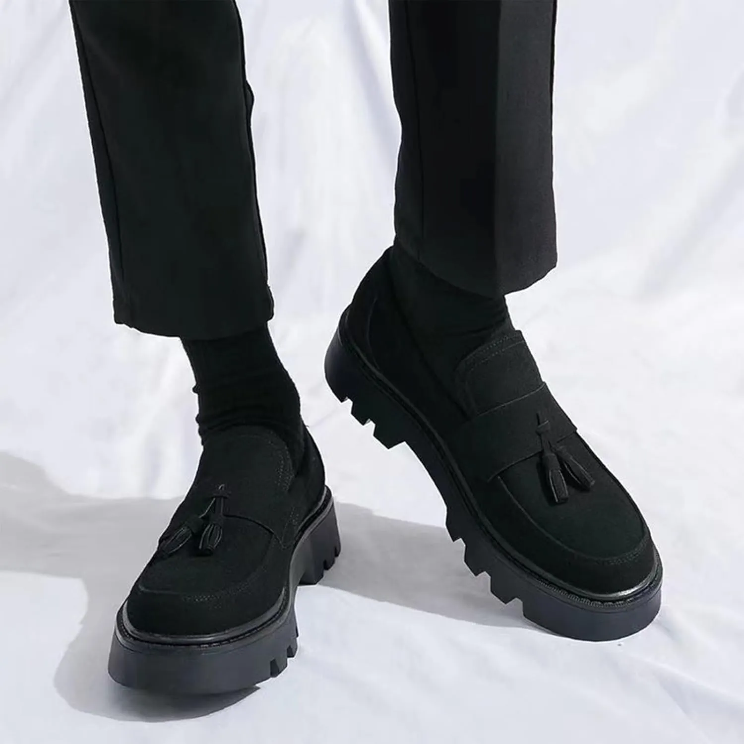 Men's Suede Tassel Platform Penny Loafers Retro Round Head Wide Toe Lug Sole Non-Slip Slip-On Formal Shoes Casual Business Loafers
