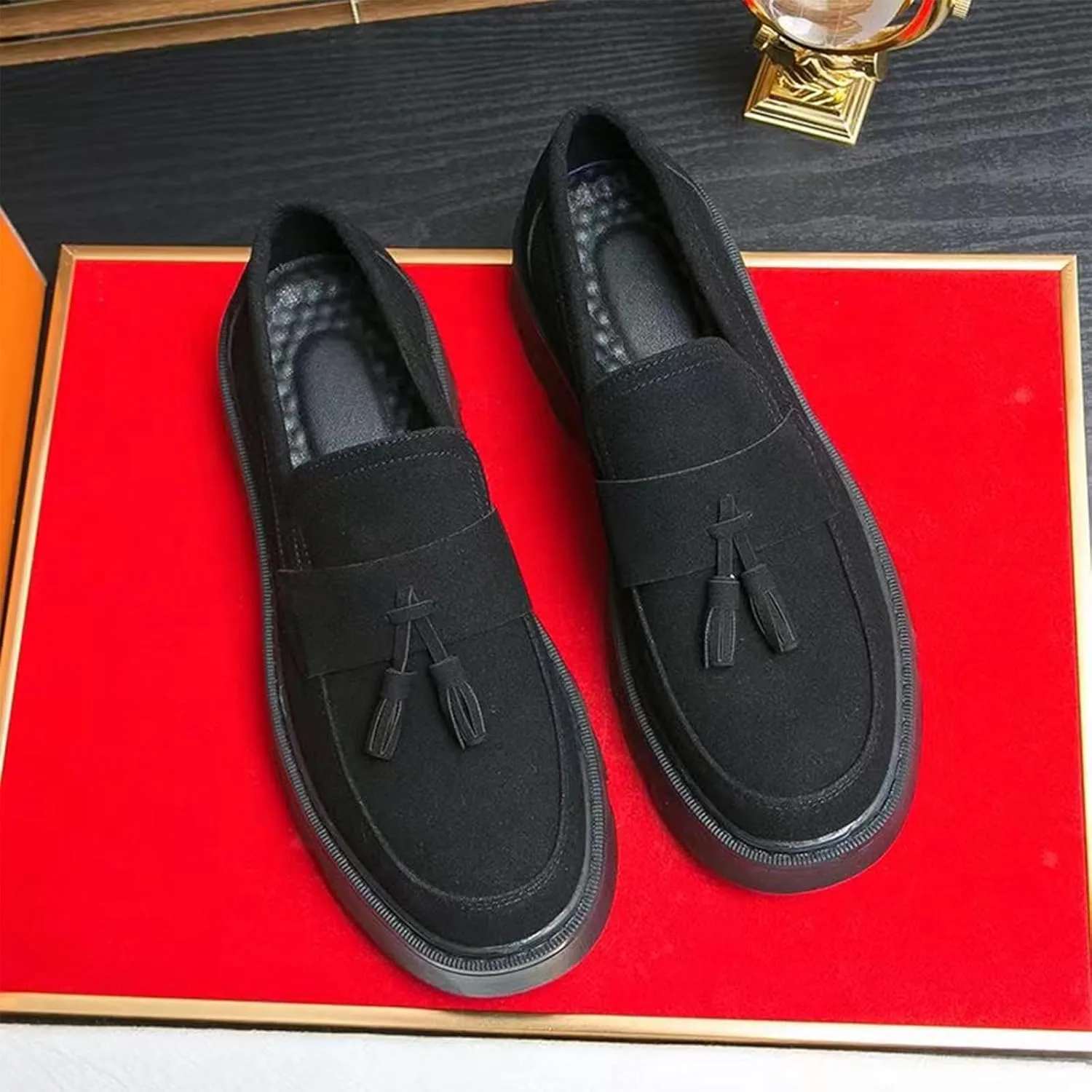 Men's Suede Tassel Platform Penny Loafers Retro Round Head Wide Toe Lug Sole Non-Slip Slip-On Formal Shoes Casual Business Loafers